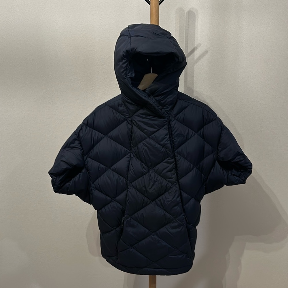The North Face Women’s Down Capelet Small